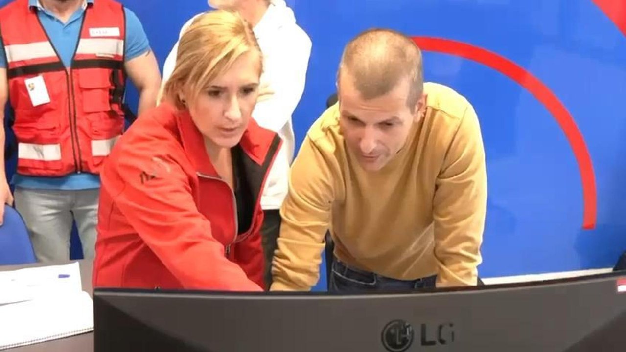 Vídeo de la 'exconsellera' Salomé Pradas en el interior del Centro de Coordinación de Emergencias