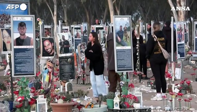 L'anniversario del 7 ottobre, le famiglie delle vittime sul luogo della strage
