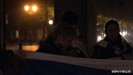 Berlino, centinaia ricordano il 7 ottobre alla Porta di Brandeburgo