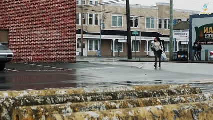 فجأة لاجئين من المستقبل بينزلوا في زمننا دلوقتي، ومعاهم قدرات فوق الخيال محدش يقدر يواجهها