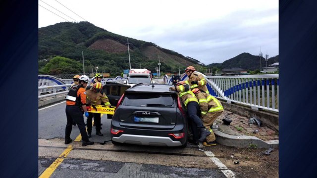 강원도 홍천서 일가족 3명 탄 승용차 가드레일 충돌...1명 사망·2명 부상 / YTN