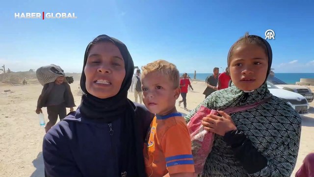 Gazze'de yüz binlerce Filistinli kuzeyde enkaz haline gelen evlerine dönüyor 