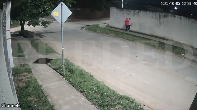 Cámaras de seguridad captaron el momento cuando una pareja fue atracada por sujetos armados