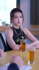 Five years ago, she was forced to go abroad and reunited with her boyfriend without saying goodbye. She only wanted to find out the truth about her parents' death and had no intention of falling in love. But from the moment he saw her again, he couldn't c