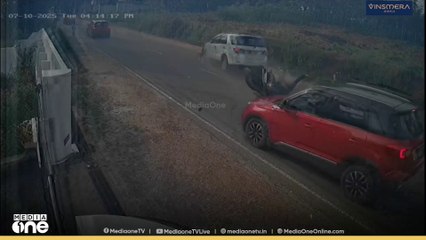 എതിർ ദിശയിൽ നിന്ന് അമിത വേഗത്തിൽ വന്ന കാർ ഇടിച്ച് അപകടം; ബൈക്ക് യാത്രികൻ മരിച്ചു