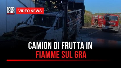 Camion di frutta in fiamme sul Gra