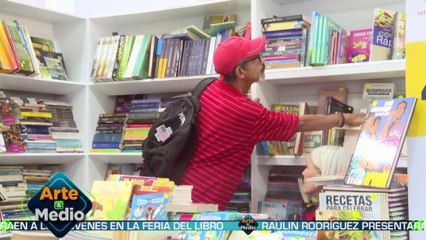 Kinito Méndez, quien presenta su nuevo merengue "Que rompa la cama"