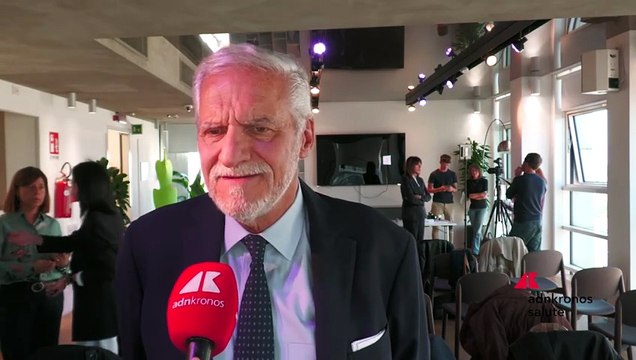 Tumori: de Marinis (Ieo), ‘osimertinib dopo chemio-radio aumenta sopravvivenza in cancro polmone non operabile’