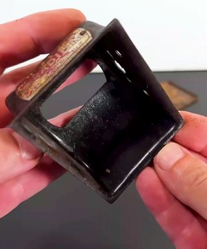 1945’s Razor Blade Sharpener Radium Restoration | Vintage Tool Restoration | Old Invention