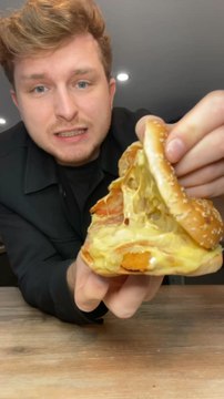 Nouveautés Raclette chez McDo 😱😍✨Depuis aujourd’hui, on a un 280 Raclette et un CBO Raclette 💪✨Pour fêter l’ouverture de la saison des raclettes, j’en ai profité pour prendre les frites bacon cheddar et les potatoes bacon cheddar 😍✨