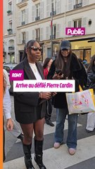 Romy arrive au défilé Pierre Cardin