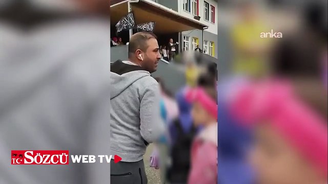MEB tarafından düzenlenen Filistin farkındalık etkinlikleri nde bir öğrenciye Kelime-i Tevhid bayrağı taşıtıldı