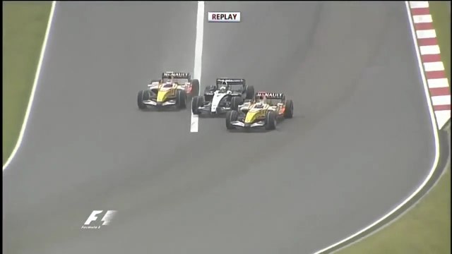 F1 – Renault drivers make a sandwich overtake on Nico Rosberg – China 2007