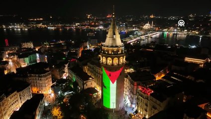 Galata Kulesi'ne Filistin bayrağı yansıtıldı