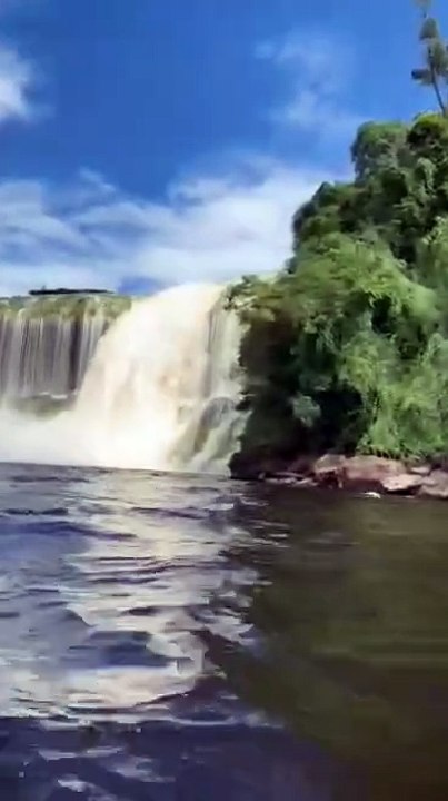 LAGUNA CANAIMA VENEZUELA