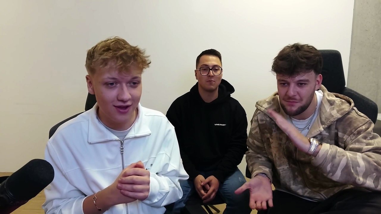 Just Chatting #61: ".."