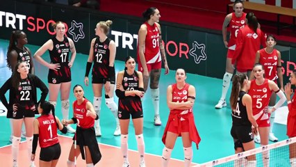 Voleybol maçında yangın paniği! Korku dolu anlar nedeniyle maça ara verildi