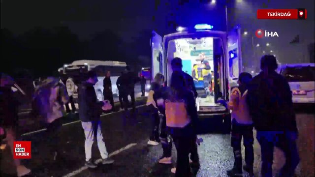 Tekirdağ'da kazada Fiat Tofaş ortadan ikiye ayrıldı