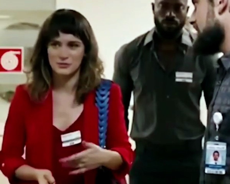 O Outro Lado do Paraíso - Suzy flagra o marido com outro homem