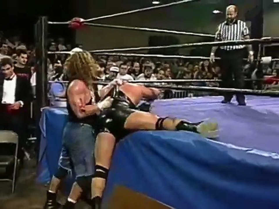History of ECW - 30 YEARS AGO TODAY Raven & Stevie Richards defeat The Pitbulls