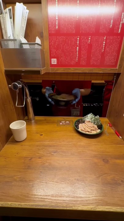 The BEST ramen spot we tried in Japan- ICHIRAN RAMEN  #ichiranramen #ramen #noodles #japan #food
