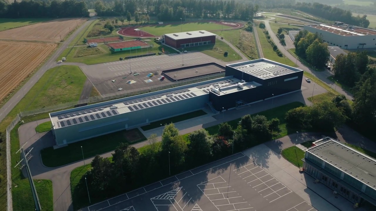 Mercedes-Benz inaugurates the most advanced light testing centre of the automotive industry - Light Testing Center