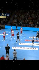Comment Gidsel Détruit une Défense avec une Passe Aveugle | Analyse Handball Ligue des Champions