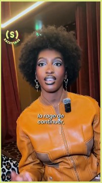 « Même si on essaie de nous mettre des bâtons dans les roues, on est là pour avancer ! » Ebony veut transformer la rage en moteur pour dépasser les limites. On l’a suivie dans les coulisses de la release party de son premier titre, « Rage », avec ses fan