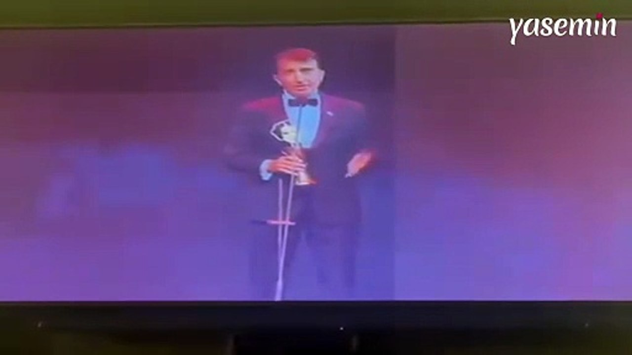 Afife Jale Tiyatro Ödülleri'nde şok hata! Alper Atak'ı ölü gösterdiler, ortalık karıştı!