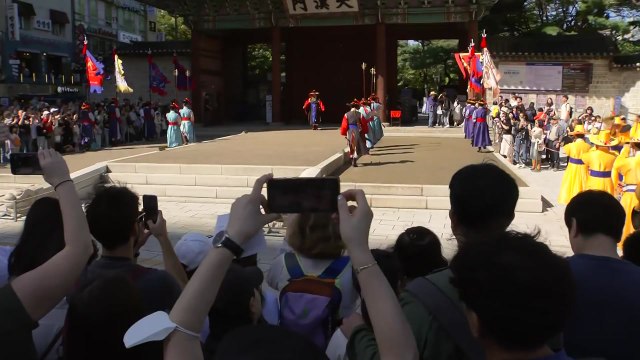 [날씨] 맑고 늦더위, 도심 고궁 '북적'...귀경길 높은 물결 주의 / YTN