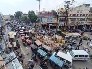 अलवर नगर निगम के सामने करीब एक घंटे तक लगा जाम