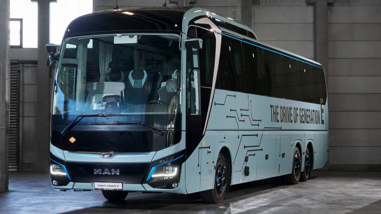 MAN Lion’s Coach E im Check: Das kann der E-Reisebus wirklich!