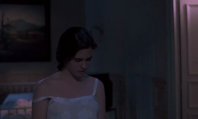 The Jennifer Connell 코란 전체 에피소드