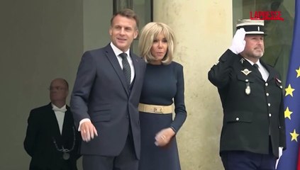 Francia, Macron e la moglie ricevono all'Eliseo il principe Hussein di Giordania