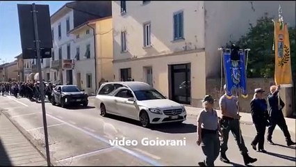 Lamporecchio, folla al funerale dell'ex sindaco Aldo Morelli