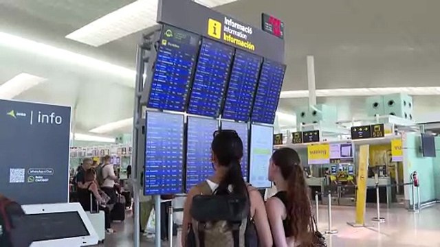 Bruselas expedienta a España por las multas a las aerolíneas que cobran por el equipaje de mano