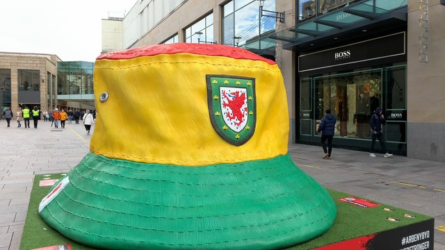 Craig Bellamy Challenges Wales to Make History Against England at Wembley