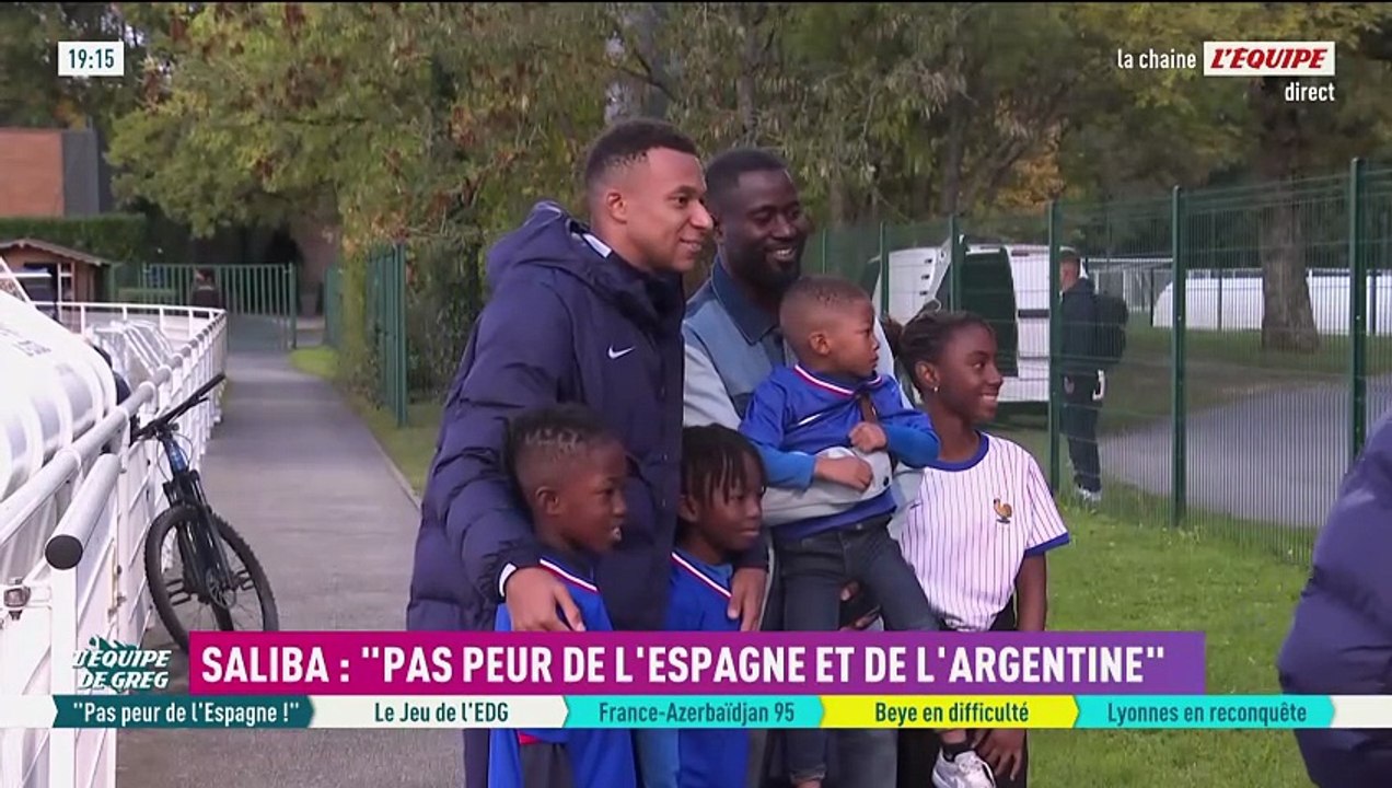 Kylian Mbappé avec le groupe lors de l'entraînement des Bleus - Foot - Coupe du monde
