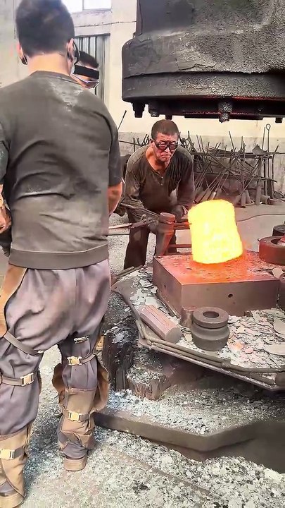 Inside the factory Forging Quality Steel Takes More Than Fire #process #machine #forging #factory