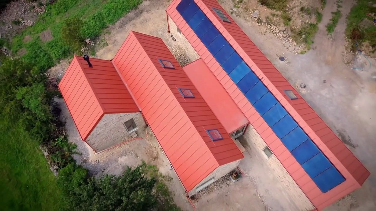 Grand Designs (2025) S27 E01 Durham Dales
