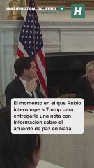 El momento en el que informan a Trump del acuerdo de paz entre Israel y Hamás
