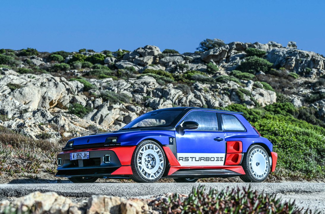 Erster Auftritt des Renault 5 Turbo 3E: Driftshow beim historischen Tour de Corse