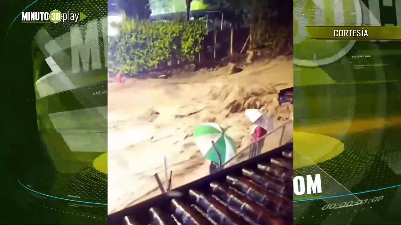 ¡El aguacero no dio tregua! Lluvias inundaron calles y pusieron en alerta a quebradas en Medellín y el norte del Valle de Aburrá