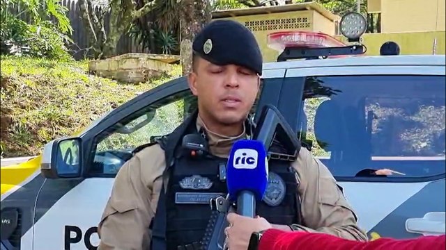 Polícia Militar detalha ocorrência de incêndio criminoso em residência no bairro Claudete, em Cascavel