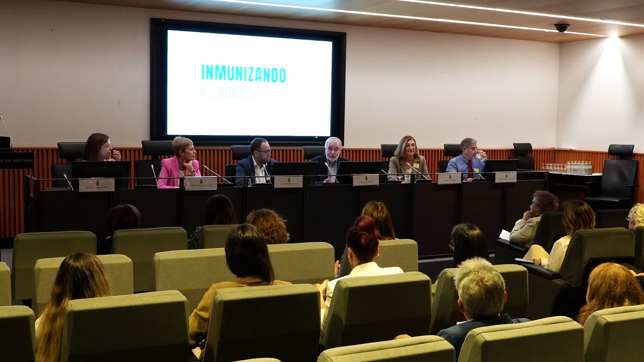 Diferentes expertos se reúnen para debatir sobre la importancia de la inmunización en adultos