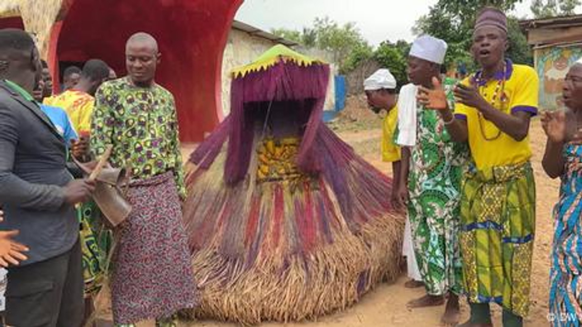 ⁣Voodoo helps protect endangered mangroves in Benin
