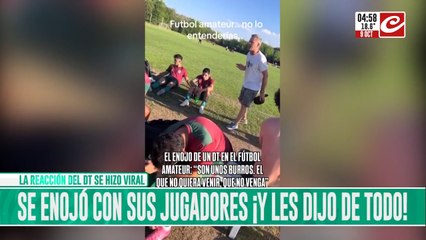 Entrenador se enoja con el equipo tras una derrota... ¡y les dice de todo!