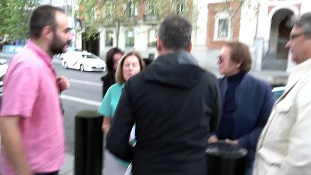 Raphael reaparece tras cancelar dos de sus conciertos en España: “Estoy bien”