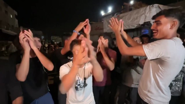 'Historic moments' - Palestinians in Khan Younis celebrate after Gaza deal announcement