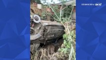 Perseguição termina com carro caindo em casas na Grande BH